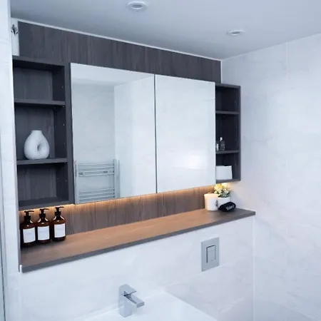 Luxurious Flat In Manchester Central Exterior photo
