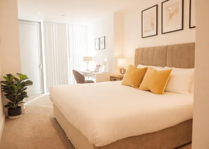Luxurious Flat In Manchester Central